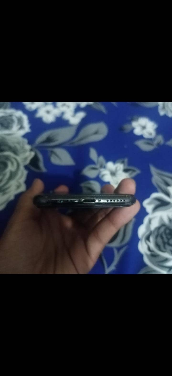 Apple iPhone X 1