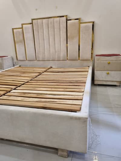 Bed & side tabels