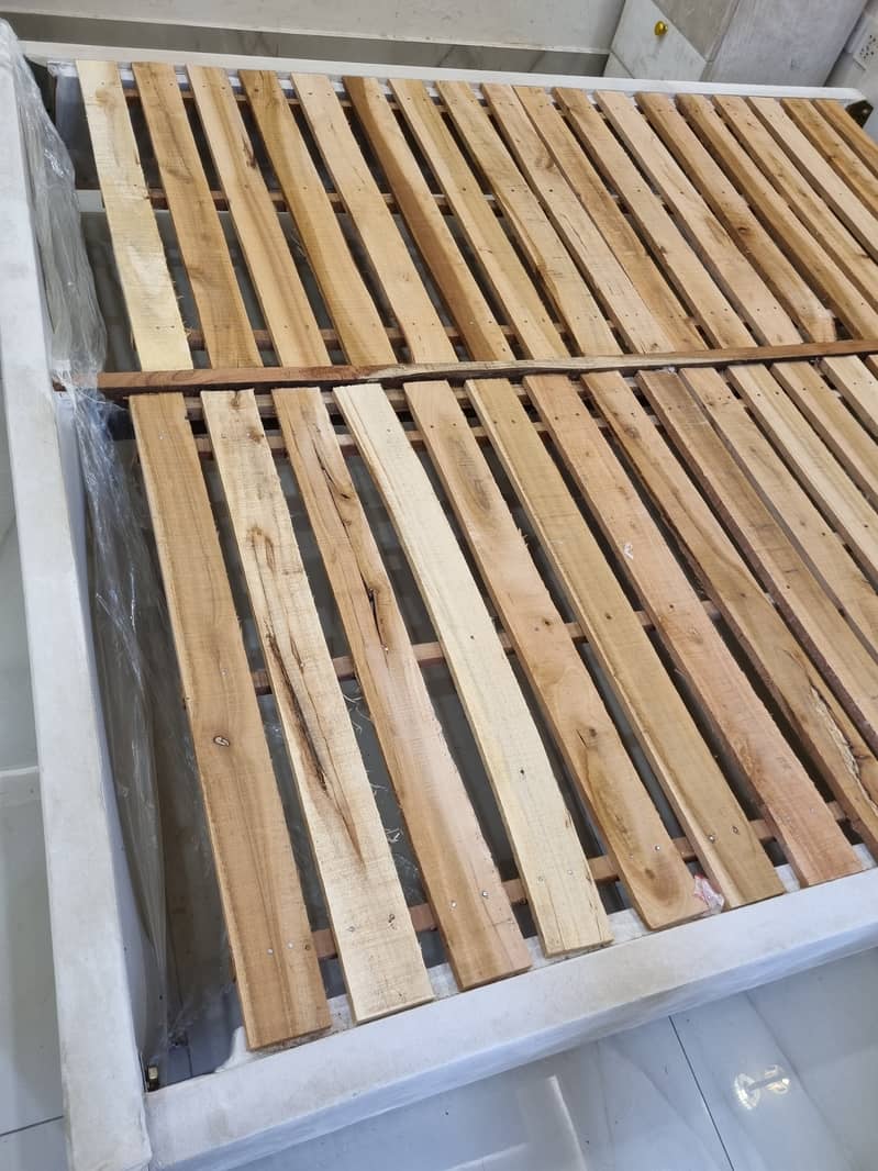 Bed & side tabels 3