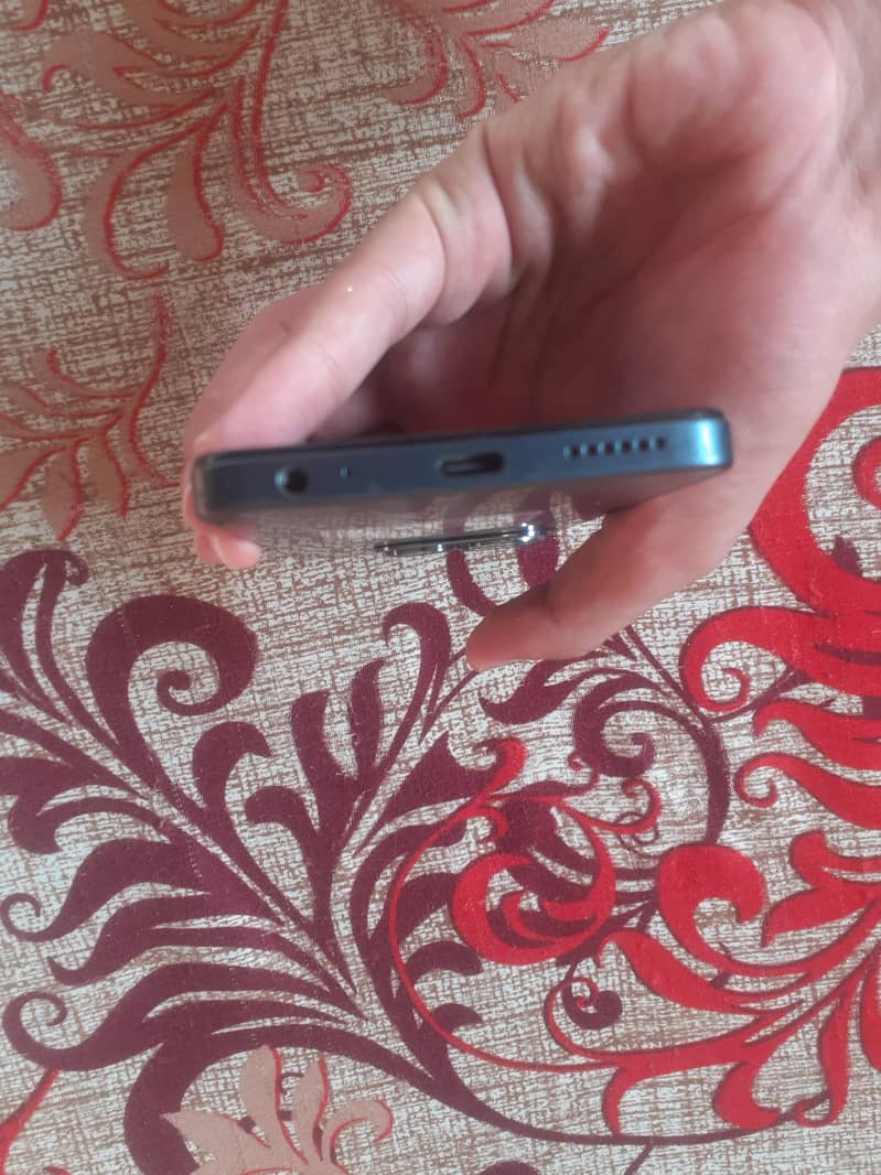 Tecno Spark 20 5