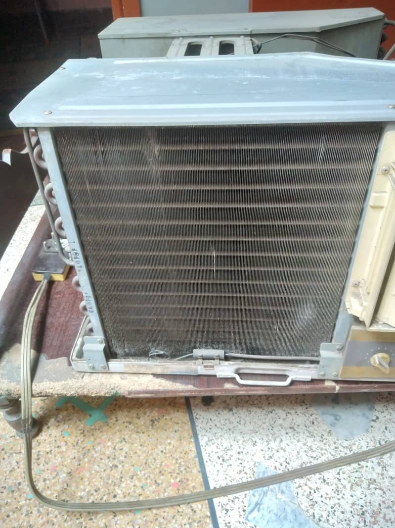 General window AC 1