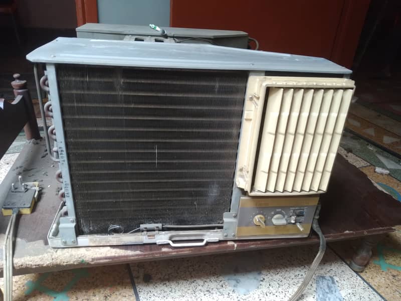 General window AC 4