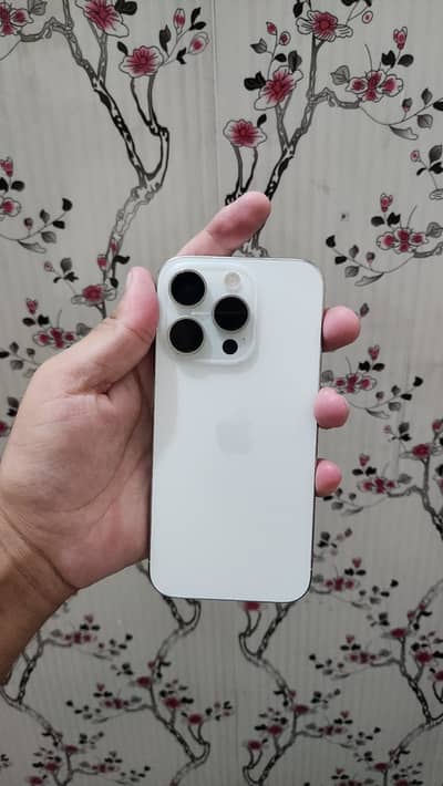 Apple iPhone 15 Pro jv 128  gb White Titanium