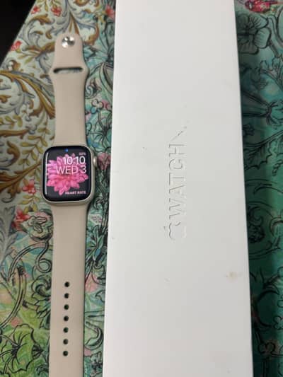 Apple watch series 8 - 41mm Starlight colour