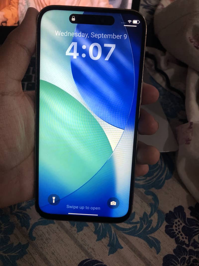 Apple iPhone 14 Pro Max 1