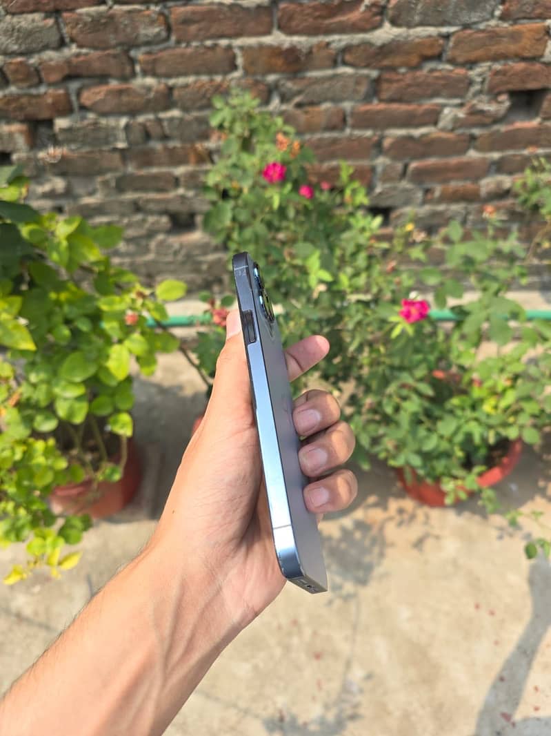 iPhone 13 Pro max 4