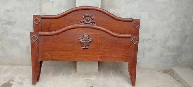 Pure Sheesham Wood Single Mesahri – Beautiful Carved Design