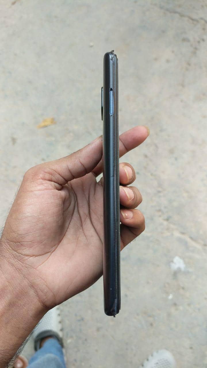 Xiaomi Redmi Note 9 5