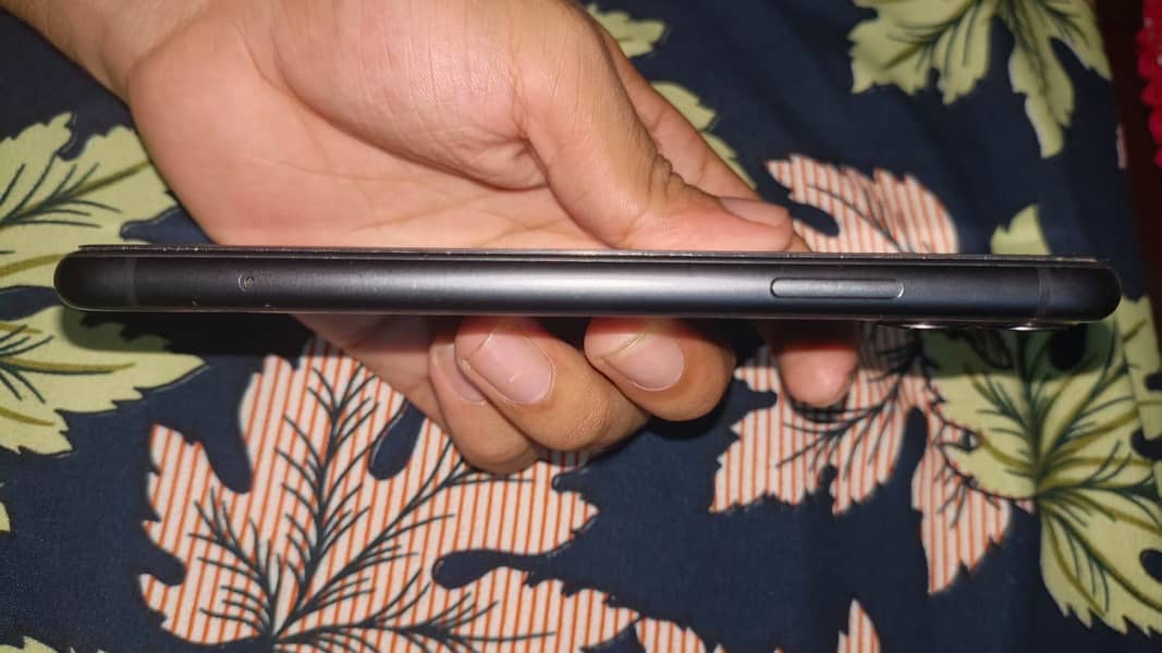 Apple iPhone 11 2