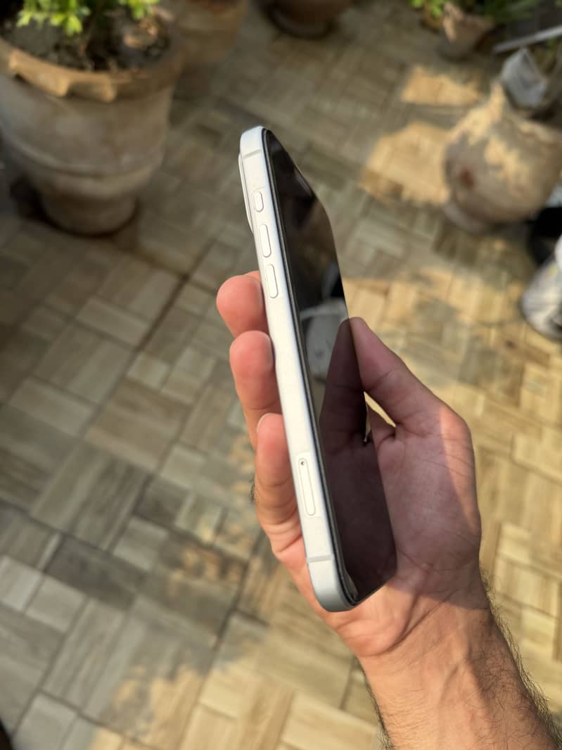 Apple iPhone 17 Pro Max 3