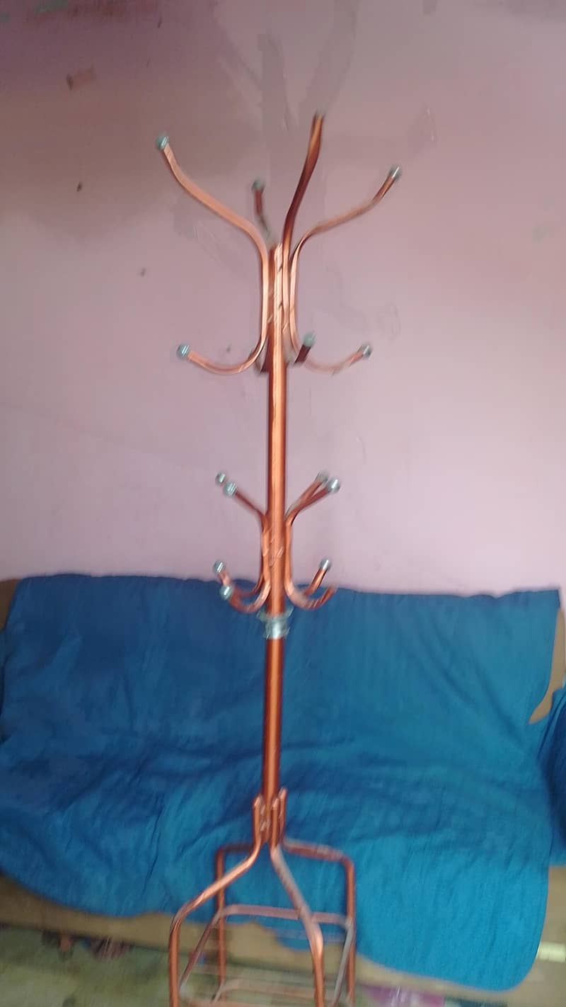 hanging stand. 2