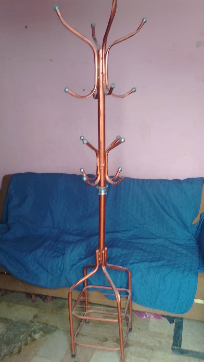 hanging stand. 3