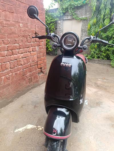evee Lx electric scooter
