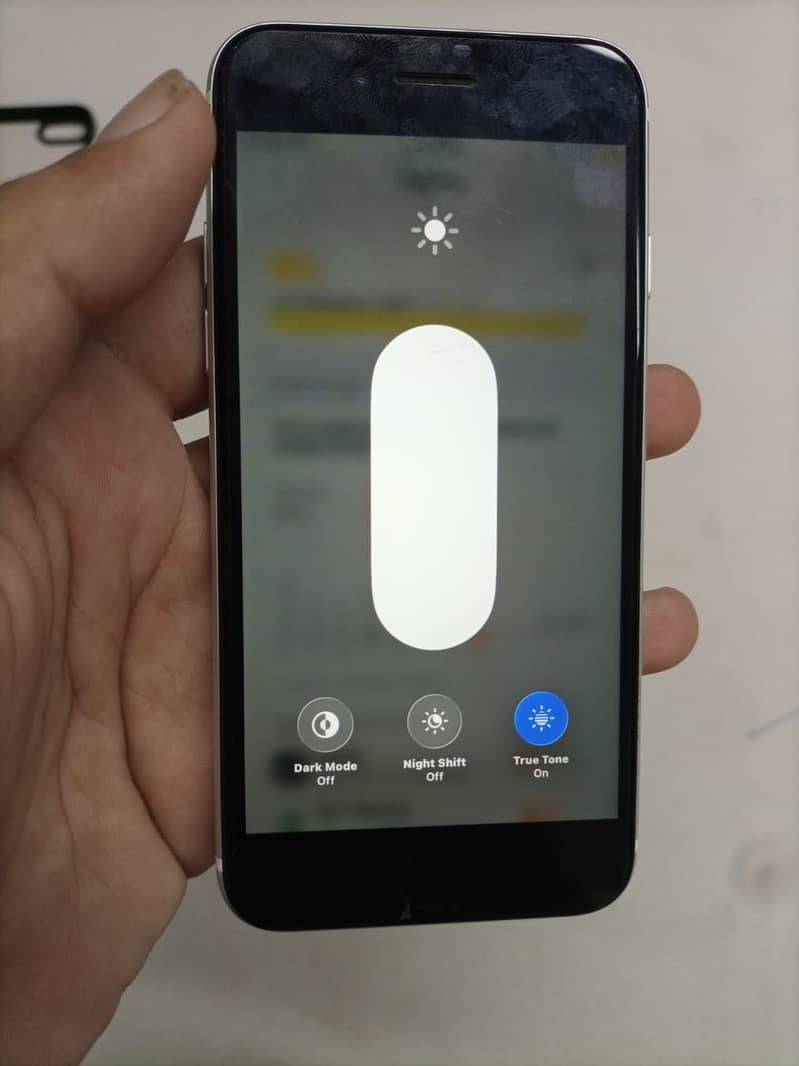 Apple iPhone SE 0