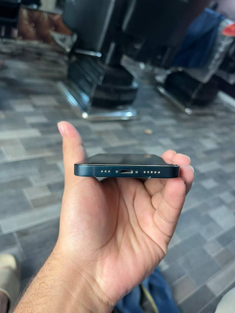 Apple iPhone 14 5