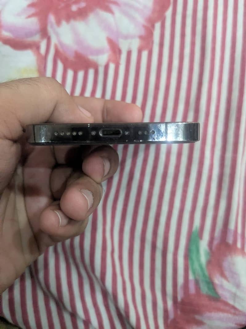 Apple iPhone 13 Pro 0