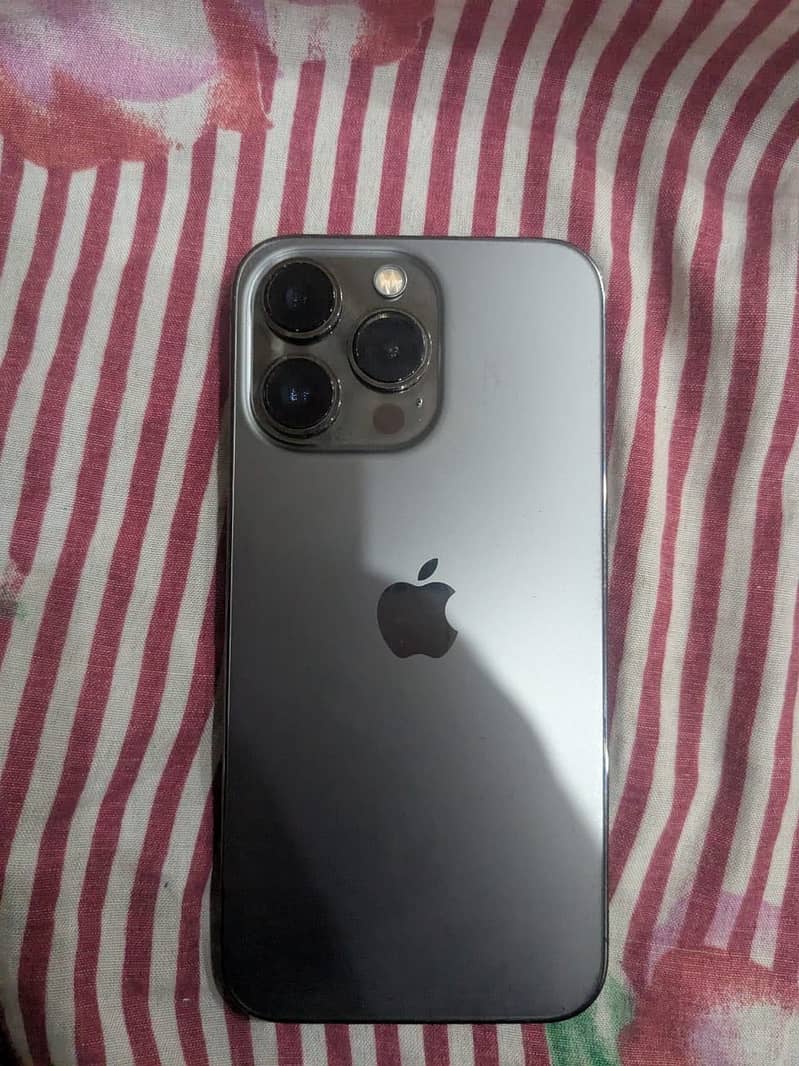 Apple iPhone 13 Pro 1