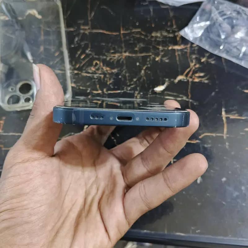Apple iPhone 14 3