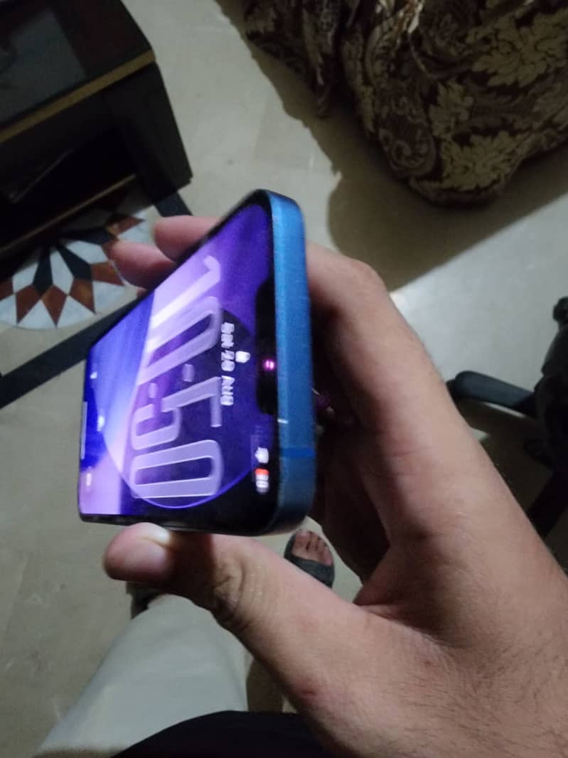 Apple iPhone 13 3