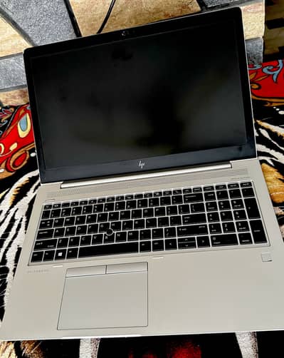 HP elite book Ryzen 7 Pro (16 GB-RAM )  238 GB storage version 23H2