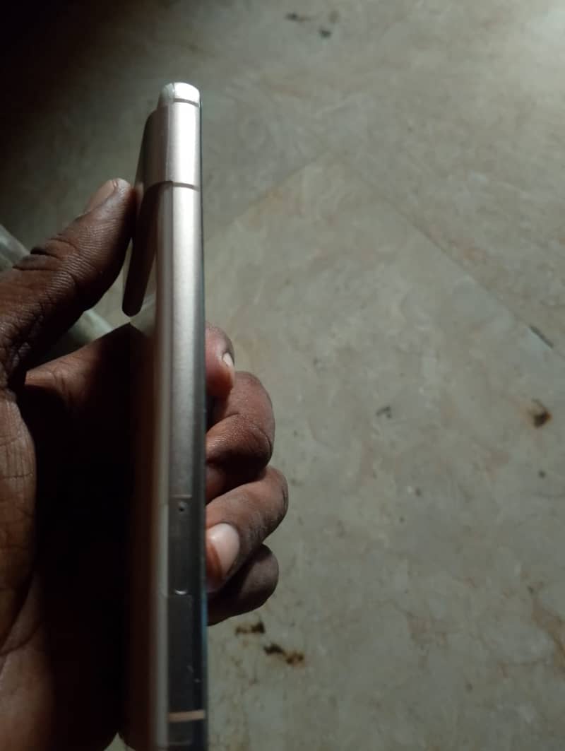 Google Pixel 8 1
