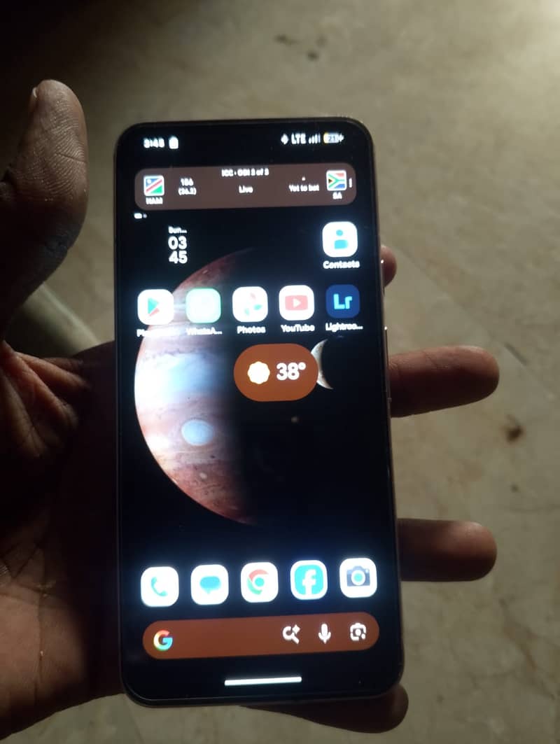 Google Pixel 8 3