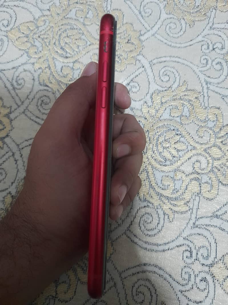 Apple iPhone 11 3
