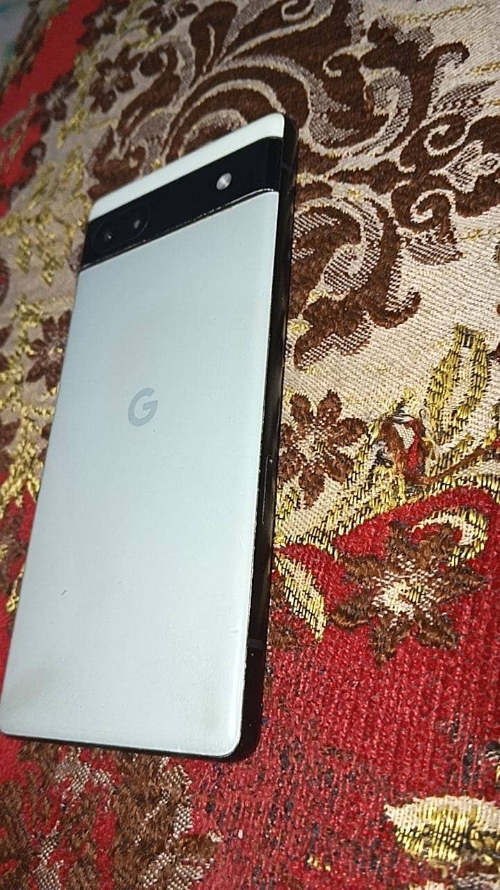Google Pixel 6a 1
