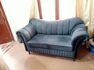 2 Seater sofa  (Almost New, Excellent Condition, Bahwalpur]