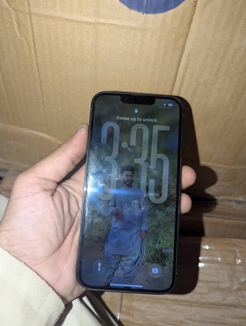 Apple iPhone 13 1