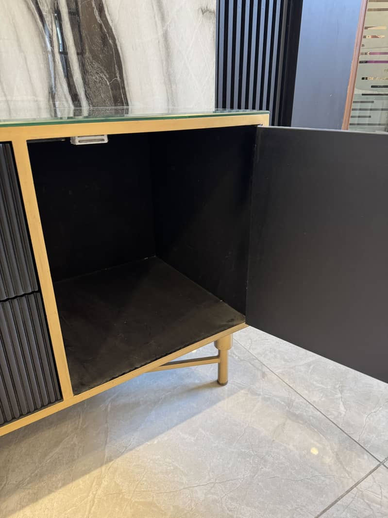 Sideboard 2