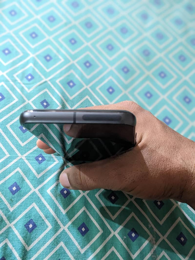 Google Pixel 8 3