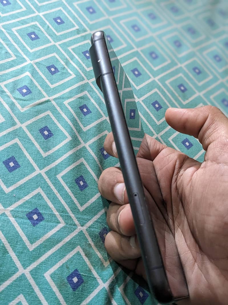 Google Pixel 8 5