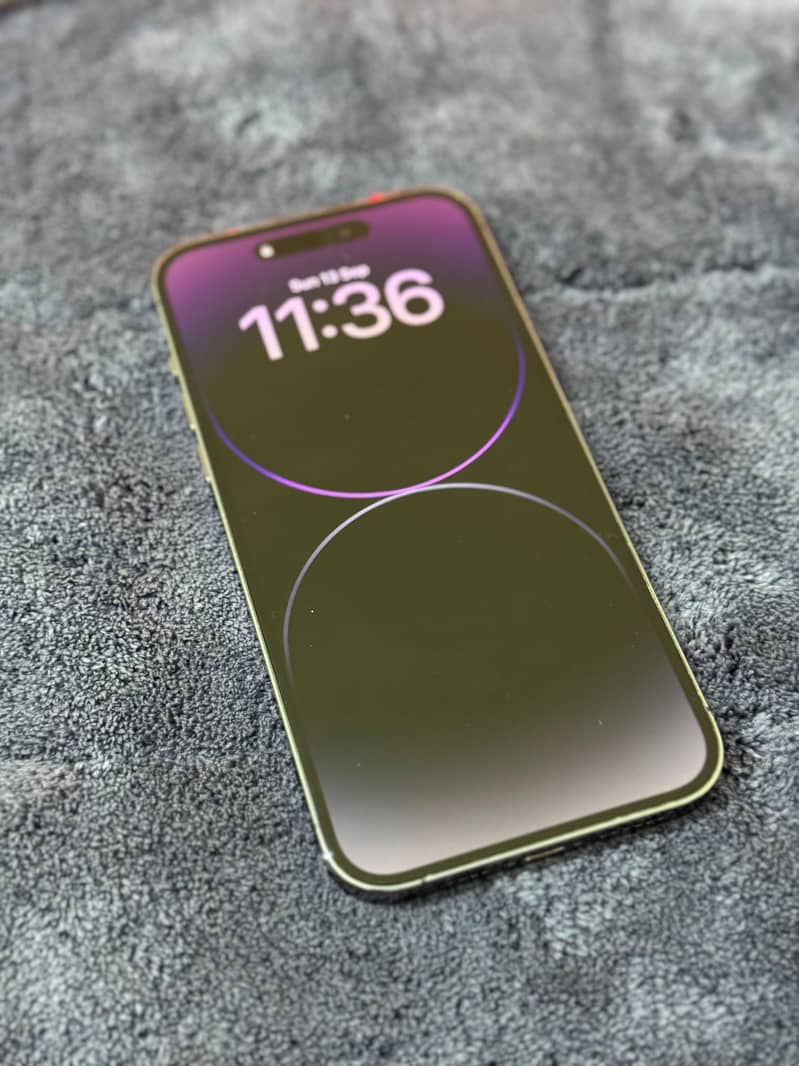 Apple iPhone 14 Pro Max 0