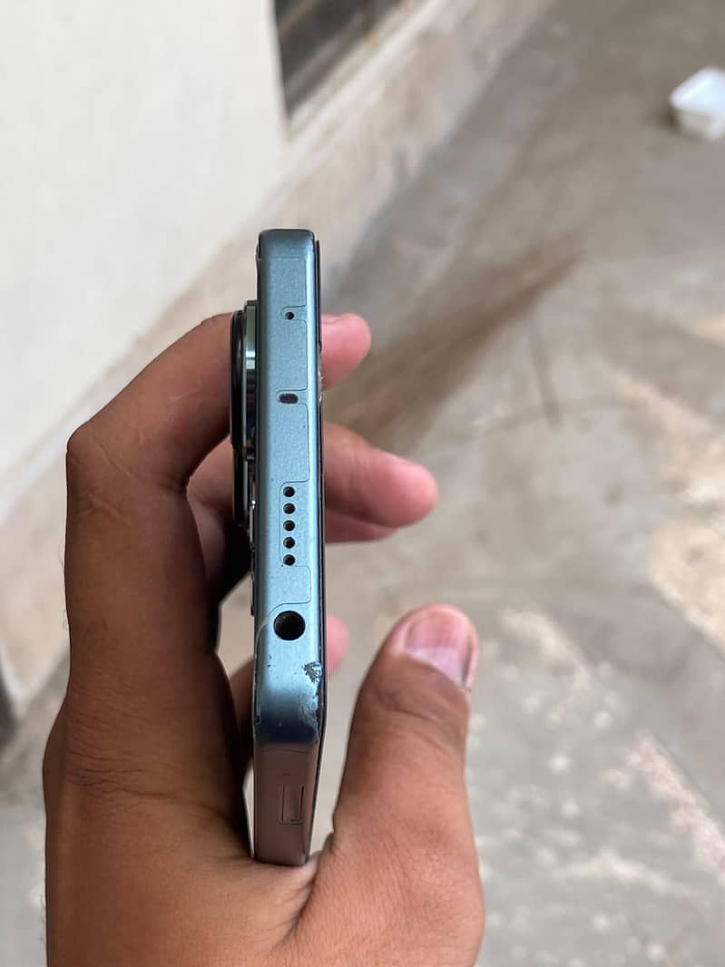 Xiaomi Redmi Note 13 Pro 1