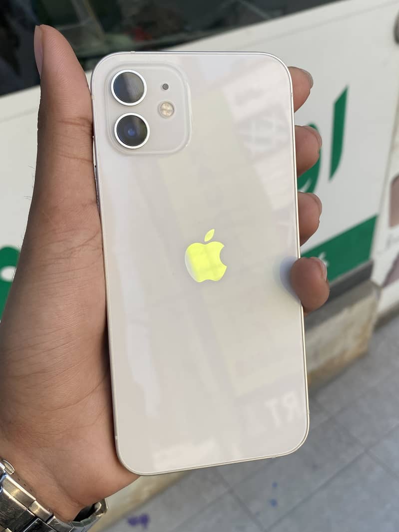 Apple iPhone 12 0