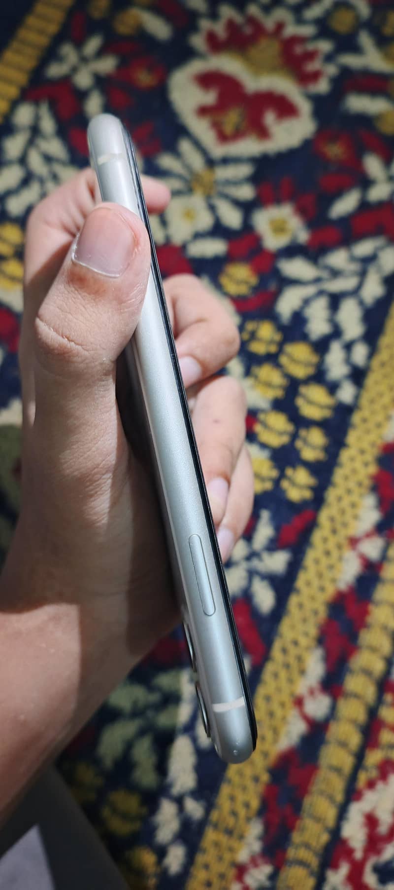 Apple iPhone 11 3