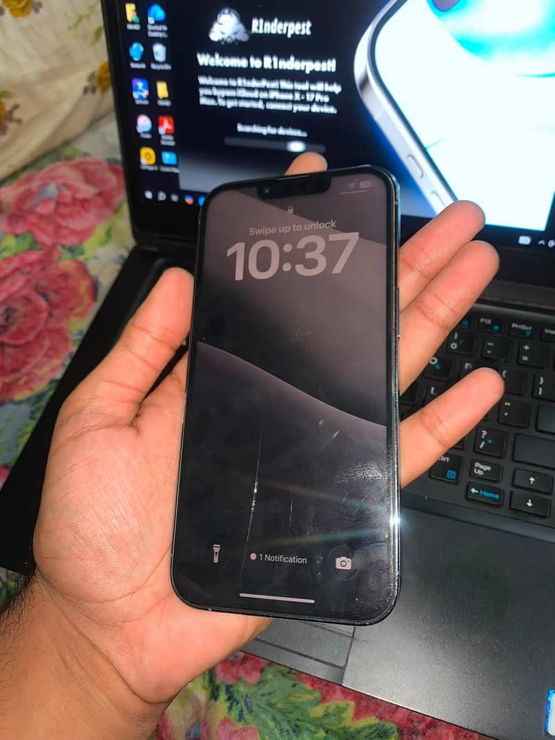 Apple iPhone 13 Pro 1