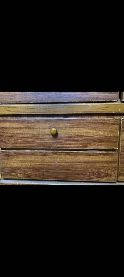 Wood cabet