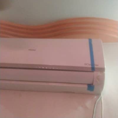 hair new model 1 ton new ac best 10/10 condition
