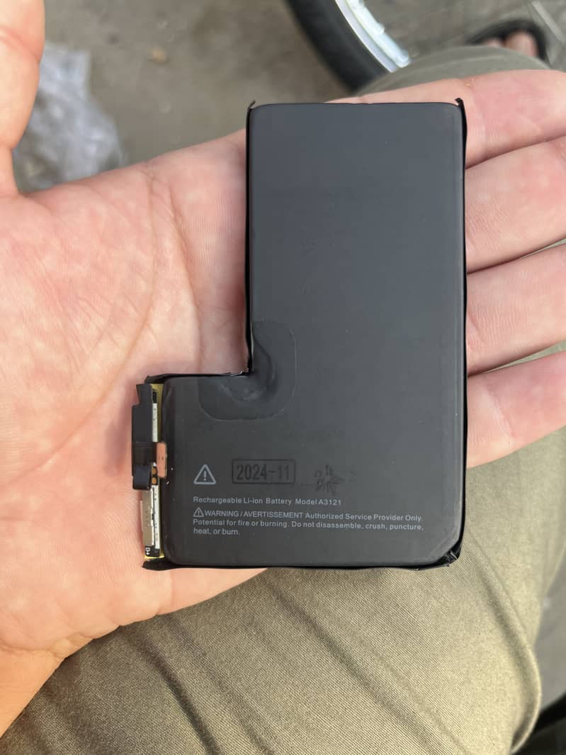 Apple iPhone 15 Pro Max 0