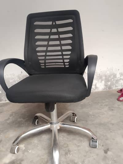 office chair slightly used new condition