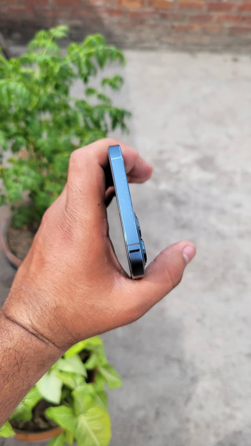 Apple iPhone 12 Pro Max 5