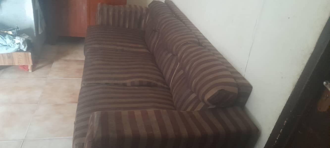 5 seater sofa set. 1