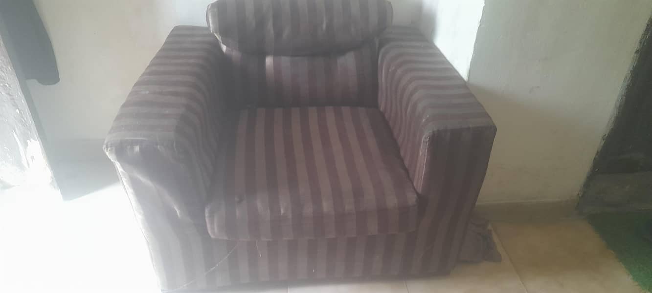 5 seater sofa set. 2