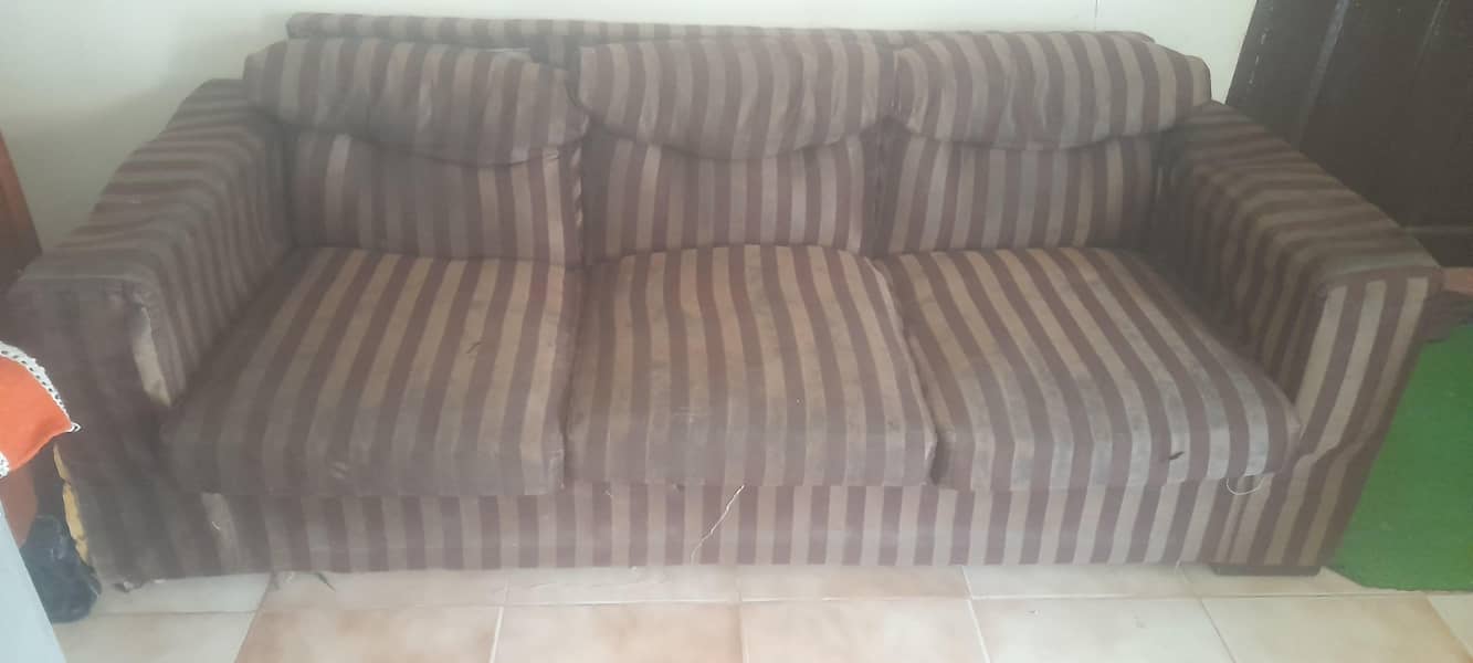 5 seater sofa set. 3