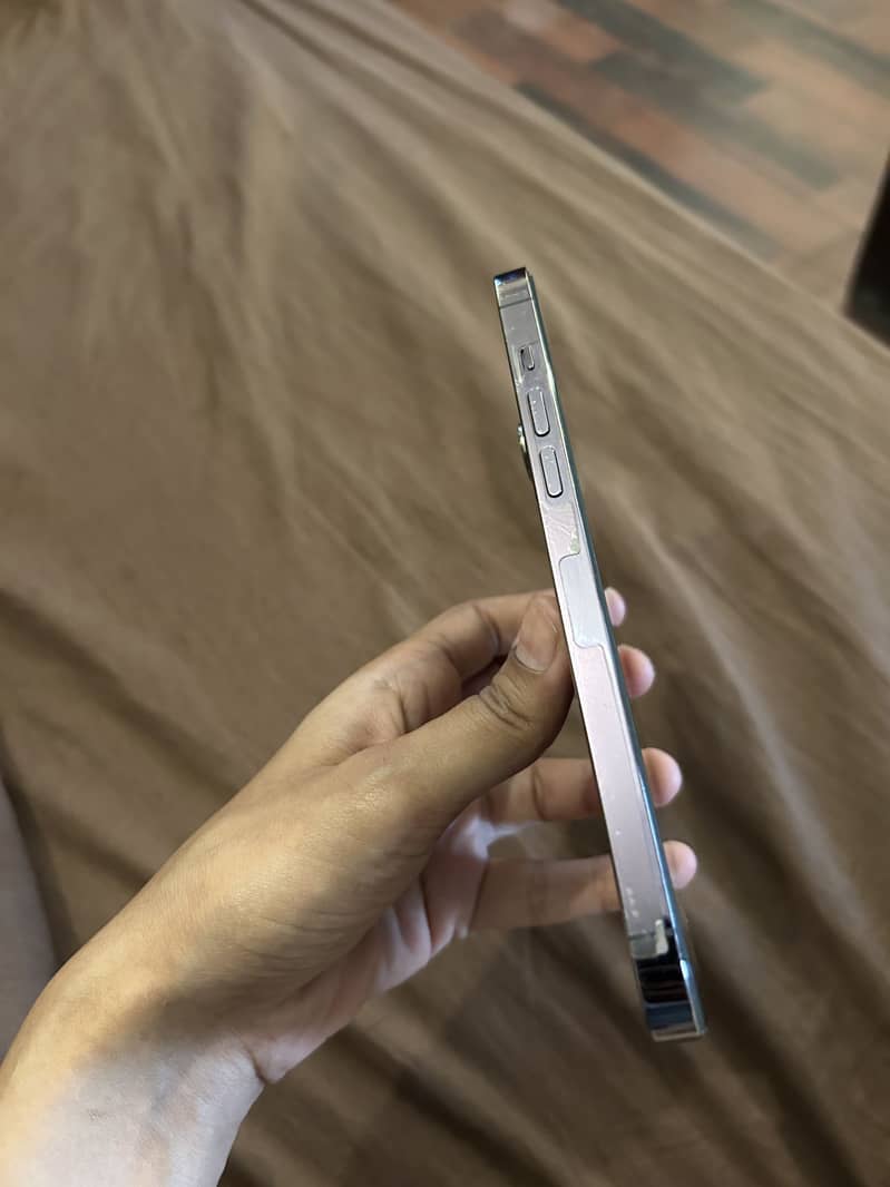 Apple iPhone 14 Pro Max 7