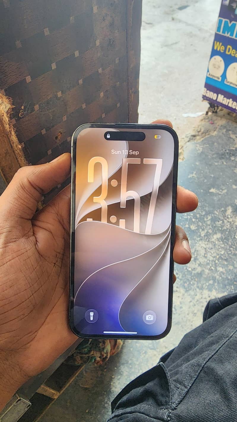 Apple iPhone 14 Pro 1