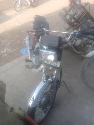 urgent sale Honda 125  2015
