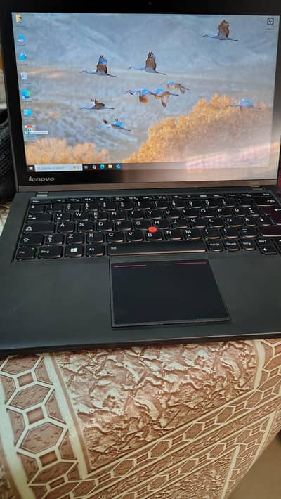Lenovo ThinkPad X240 – Slim, Durable & Reliable Business Ultrabook